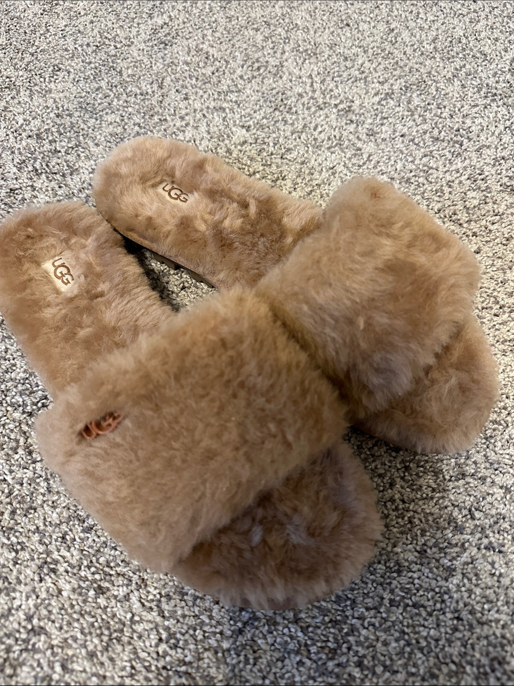UGG Cozy Fluff Slide in Chestnut Brown